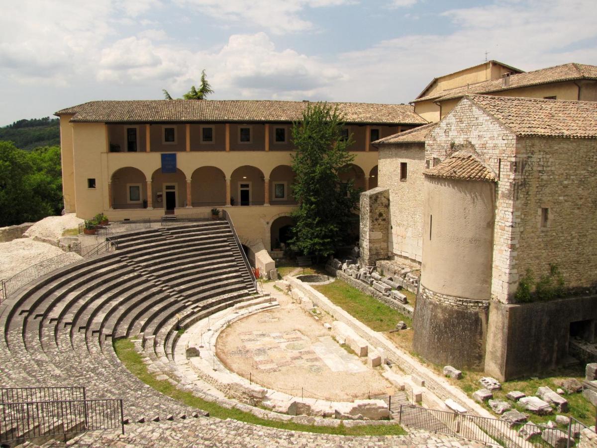 Palazzo Lauri Spoleto公寓 外观 照片